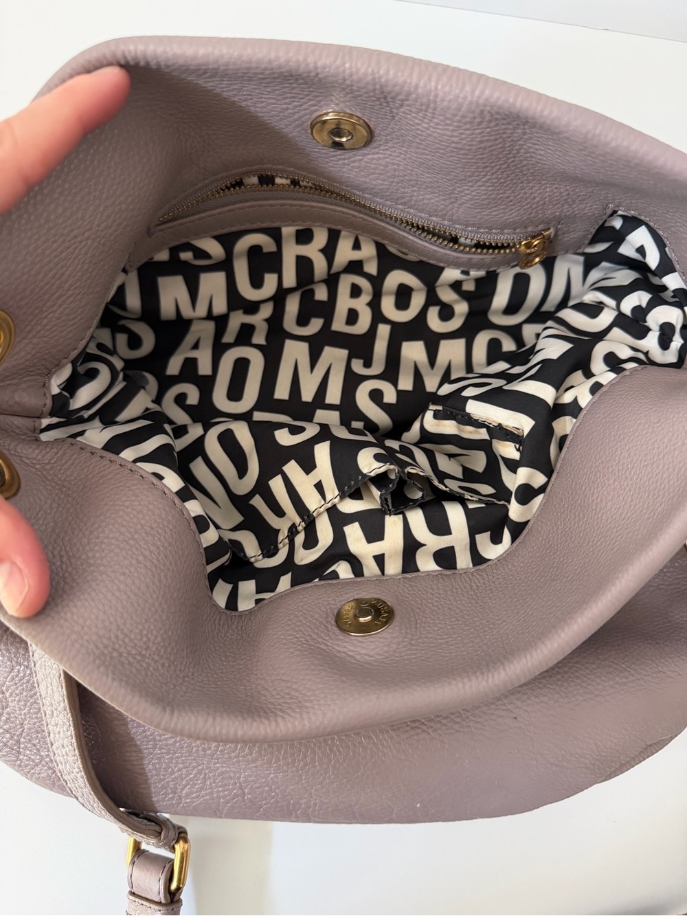Marc Jacobs Standard Supply Pebbled Leather Hobo Bag in Taupe/Purple-Gray - Picture 7 of 10